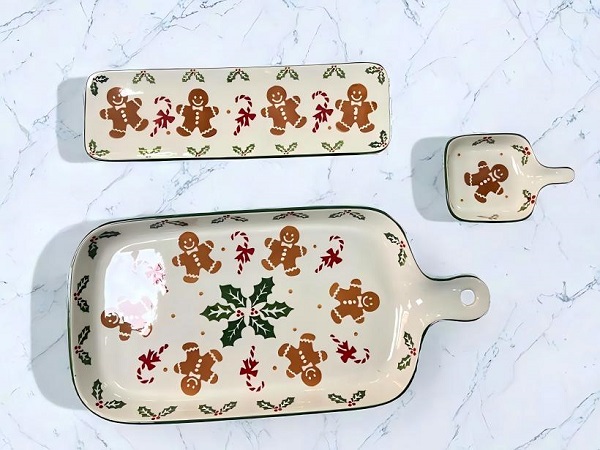 Sevimli ve pratik Noel sofra takımı mı arıyorsunuz?